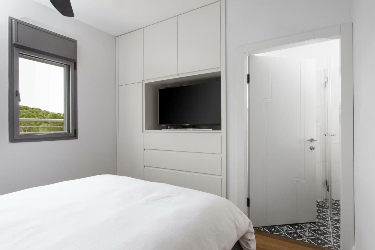 Colorful Bnb Apartment ハイファ エクステリア 写真