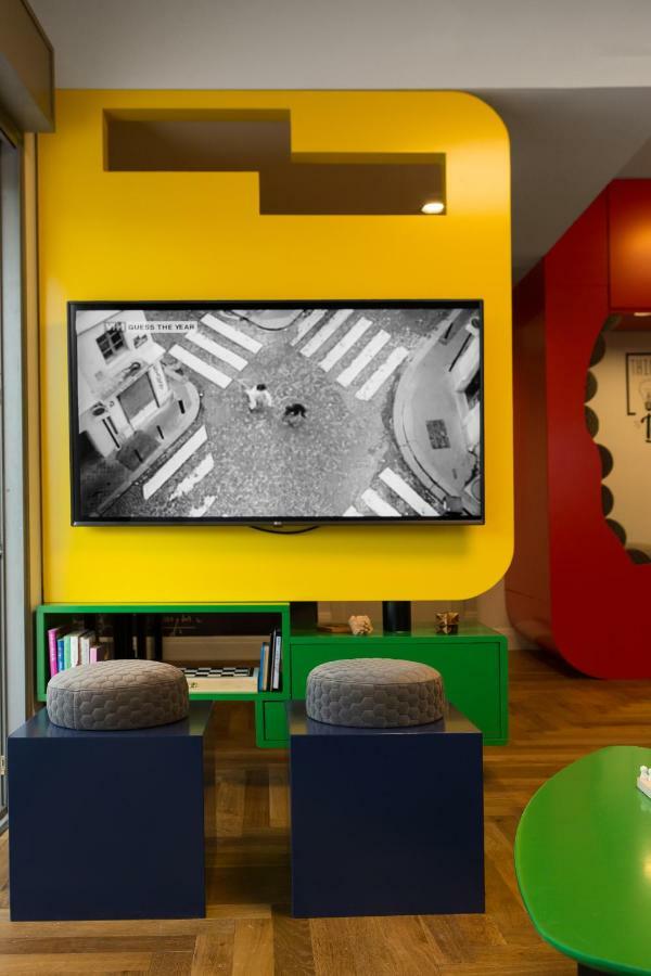 Colorful Bnb Apartment ハイファ エクステリア 写真