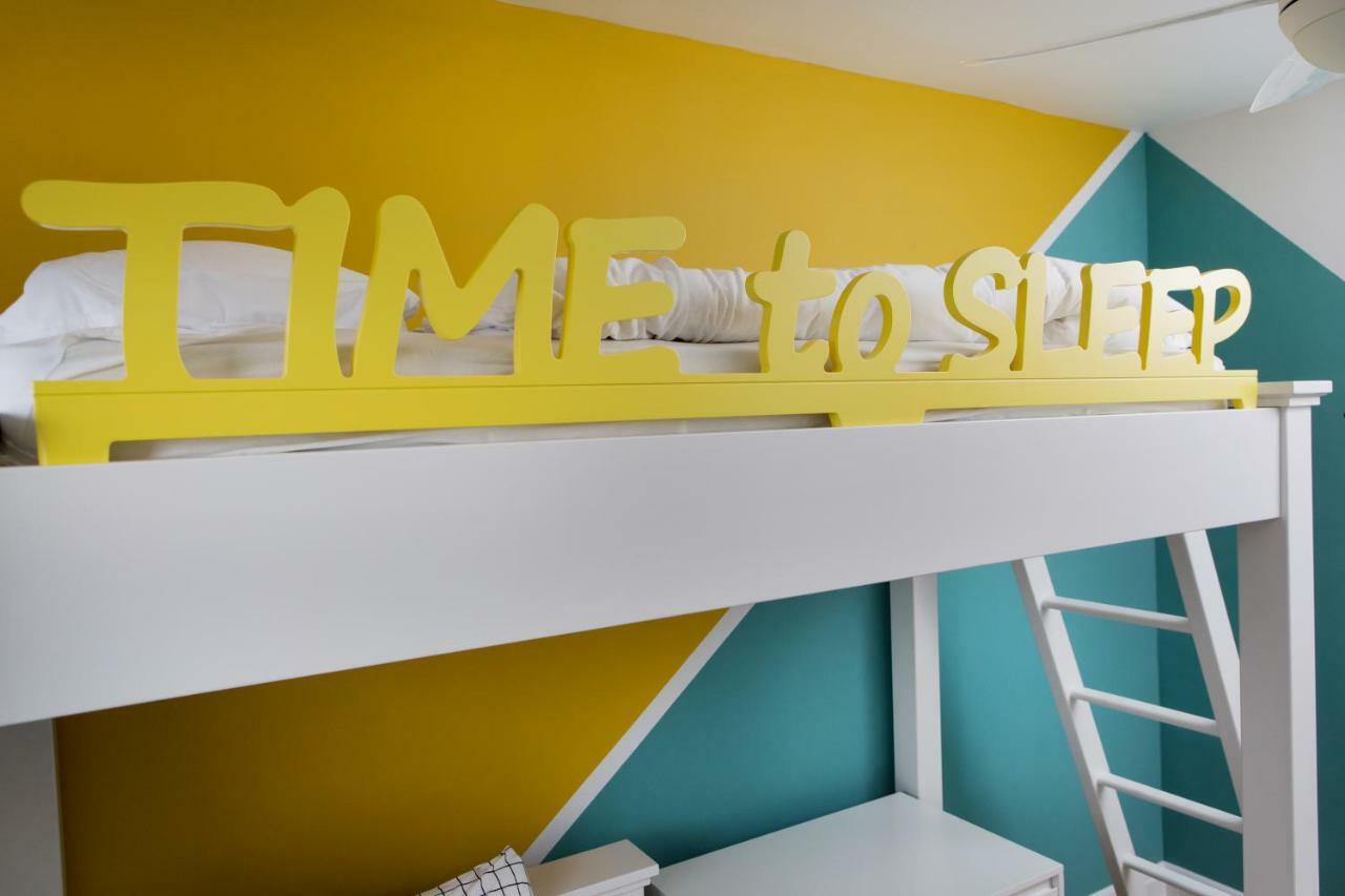 Colorful Bnb Apartment ハイファ エクステリア 写真